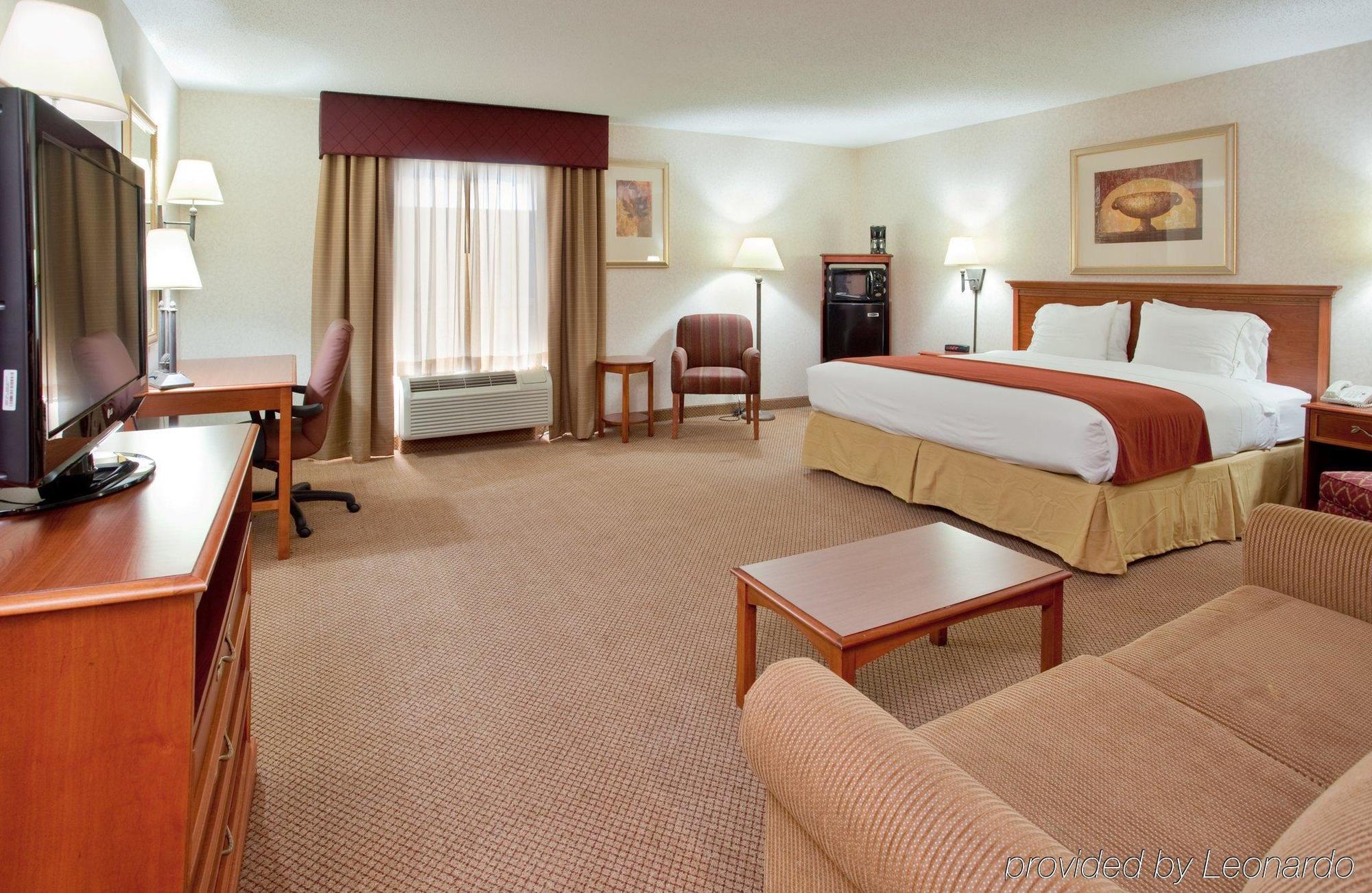 Seasons Inn & Suites Highland Bilik gambar